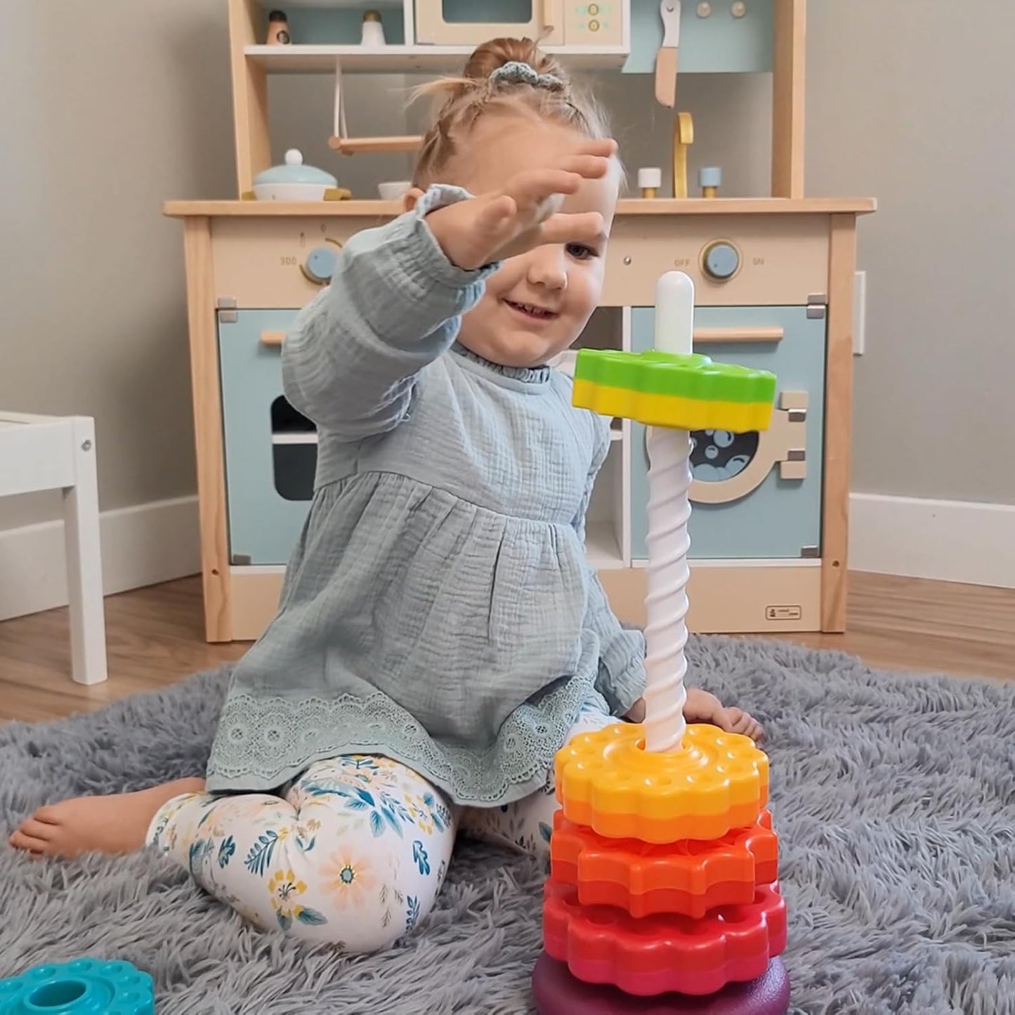 Stacking and Spinning Rainbow Gear Tower: Montessori Educational Toy for Toddlers (1-3 Years) - Enhancing Motor Skills and Sensory Development